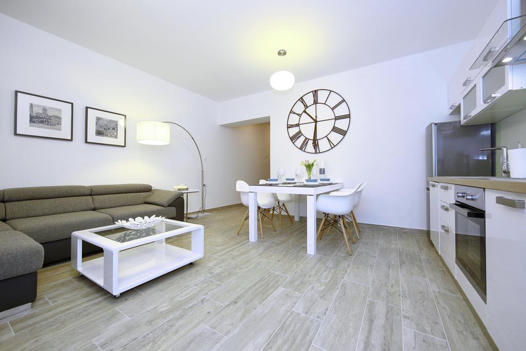 First Floor Zadar Apartment Екстер'єр фото